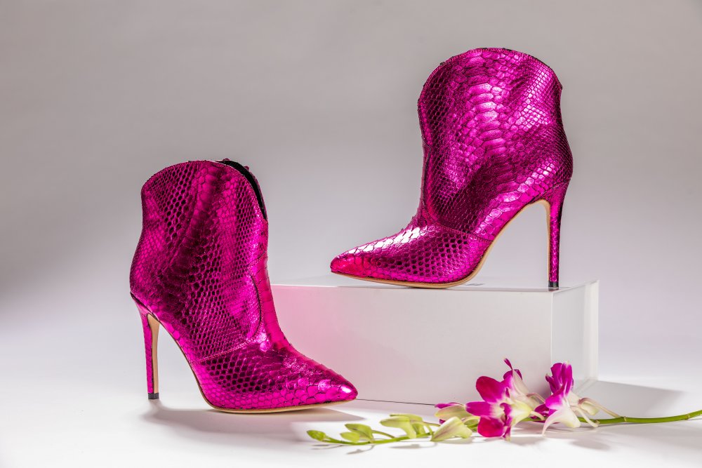 SHINNY PINK SNAKESKIN COLLECTION