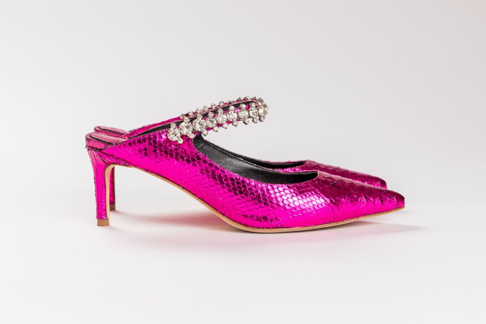 SHINNY PINK SNAKESKIN HEELS WITH CRYSTAL ACCESSORIES