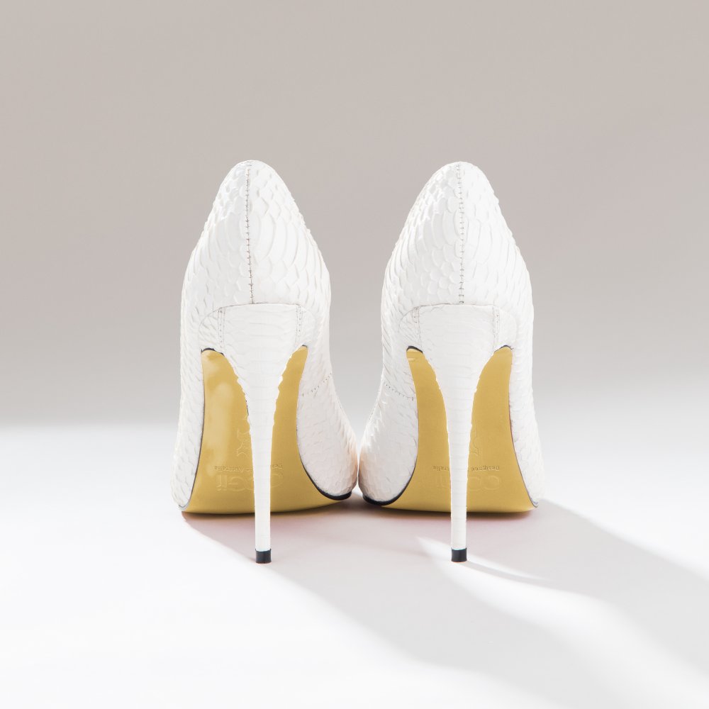 OOGII WHITE SNAKESKIN HEELS