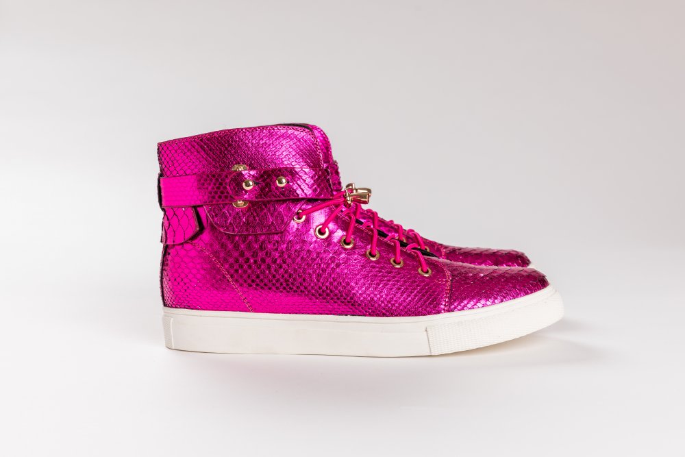 SHINNY PINK SNAKESKIN SNEAKERS